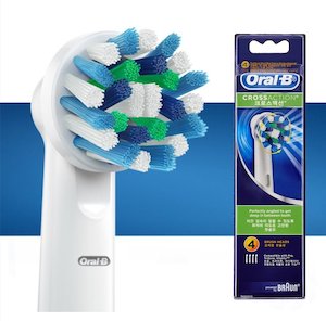 Oral-B CrossAction Replacement Brush Heads – 4 pack EB50-4