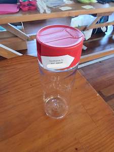 Tupperware: Condiserve 1L Red