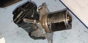 Repair Throttle Body Mass Airflow Meter Airflow Meter: EGR valve MERCEDES-BENZ A6421402160 Clean and Test  Service