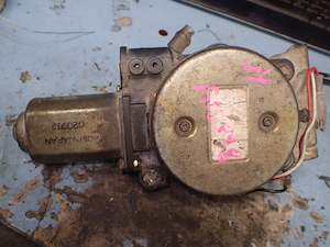 Nissan window regulator, aerial antenna regulator motor repair. Nissan Skyline