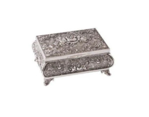 Gift: Jewellery Box - Queen Anne