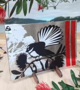 Gift: Glass Platter - FANTAIL/POHUTUKAWA