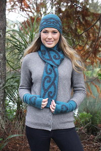 Possum & Merino Aroha Scarf: Teal/Charcoal – Giftware & Engravers