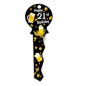 Gift: Wooden 21st Birthday Key: Beer Mugs – Giftware & Engravers