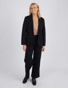 Womenswear: Cece Blazer - Black