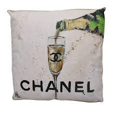 Womenswear: Art Cushion Chanel - Champagne