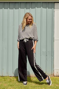 Womenswear: Brax Pant - Black