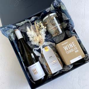 Internet only: Huski + Wine Gift Box