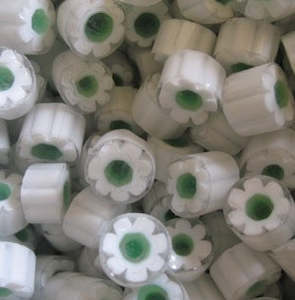 Green & White Flowers O (4/5mm)