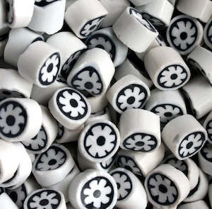 Department store: Black & White Flowers O (4/5mm)