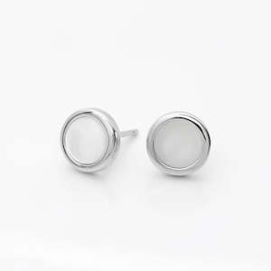 White Mother of Pearl Round Stud Earrings