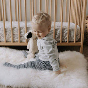 Store-based retail: Auskin Sheepskin Rug - Ivory