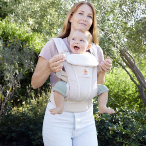 Store-based retail: Ergobaby Omni Breeze- Natural Beige