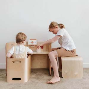 Store-based retail: Ohbubs Kid's Table and Chairs