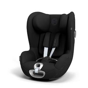 Store-based retail: Cybex Sirona T i-Size Convertible Car Seat