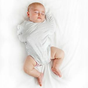 Ohbubs Legs Out Swaddle - Grey