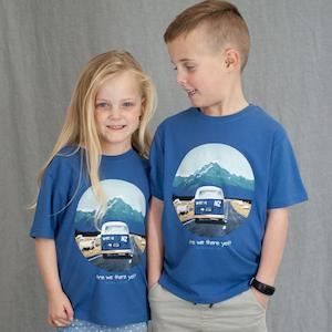 Clothing: Are we there yet Kids T-Shirt