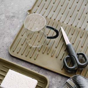 Folding Silicone Drying Mat | Khaki