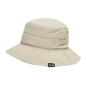 Sporting equipment: Oakley Dropshade Boonie Hat