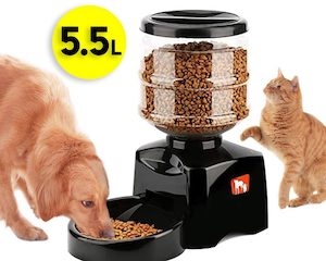 Sports: Automatic Pet Feeder