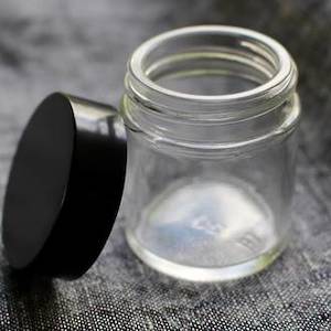 Clear glass pot - black lid: 30ml