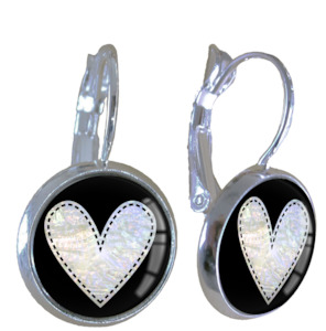 Earrings | mother of pearl heart