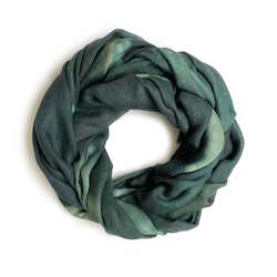 NIKAU skinny wool scarf