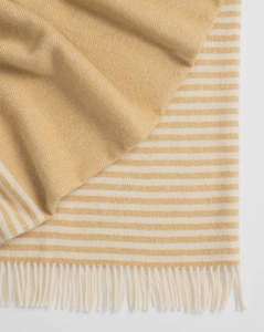 Gift: Weave Catlins Throw - Cream/Butterscotch