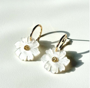 Hagen & Co Wildflower Earrings - Pearl