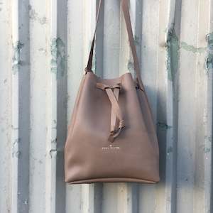 GW3 Bucket Bag Large Mushroom