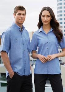 Screen printing: Mens Wrinkle Free Chambray Short Sleeve Shirt