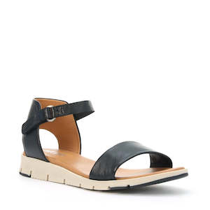 Shoe: Effegie Aeria Leather Sandal