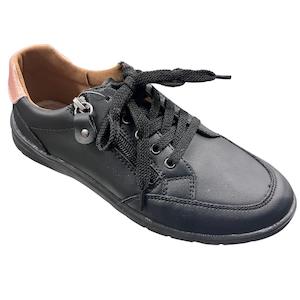 Shoe: Natuaral Comfort Dulcera Black Leather Sneaker