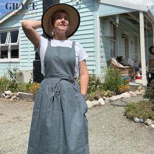 Clothing: Cotton Vintage Cross Back Apron with Pockets for Women