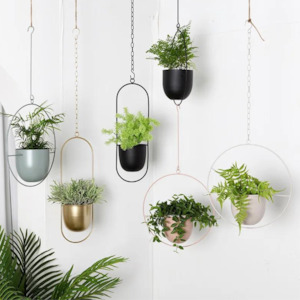 Nordic Style Metal Plant Hanger - Sturdy & Durable Hanging Pots