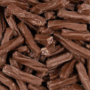 Chocolate Red Licorice Twist 200g