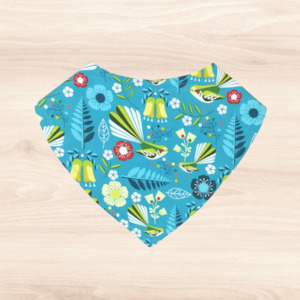 Fantail Flora Dribble Bib