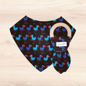 Pukeko Stomp Dribble Bib & Pukeko Stomp Teething Ring