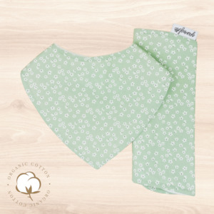 Organic Tiny Green Daisies Dribble Bib & Tiny Green Daisies Burp Cloth