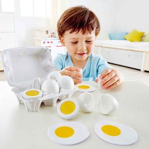 Role Play: Hape | Egg Carton