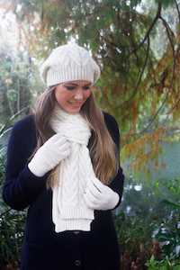 Yarn: Alpaca Glove Lothlorian