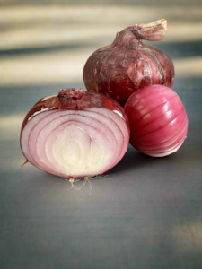 Onions – RED  NEW SEASON    @ 1/2 kilo