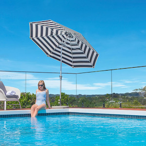 Shade7 Venice Tilt Outdoor Umbrella - 2.6m Oct. - Black & White Stripe