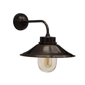 Outdoor IP54 Cape Cod Brass Wall Lamp in Deep Bronze Finish