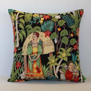 Pillow or cushion: Frida Kahlo - Cushion Cover - 45cm x 45cm