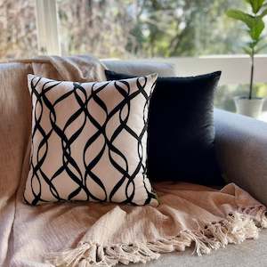 Black & White Spiral Set - Cushion Cover Set