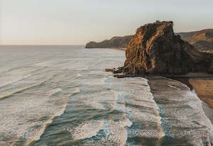 Gift: Piha Surf Beach photographic print