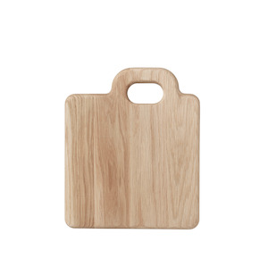 Gift: Broste oak serving board 30cm