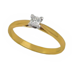 9ct Gold Princess Cut Diamond Solitaire Ring