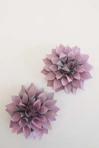 Craft material and supply: Glitter Flowers box of 24 (unit 1)